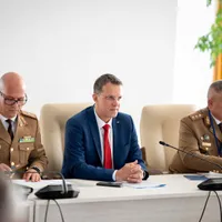 Ministrul Ionuți Moșteanu alături de militari - Foto: FB
