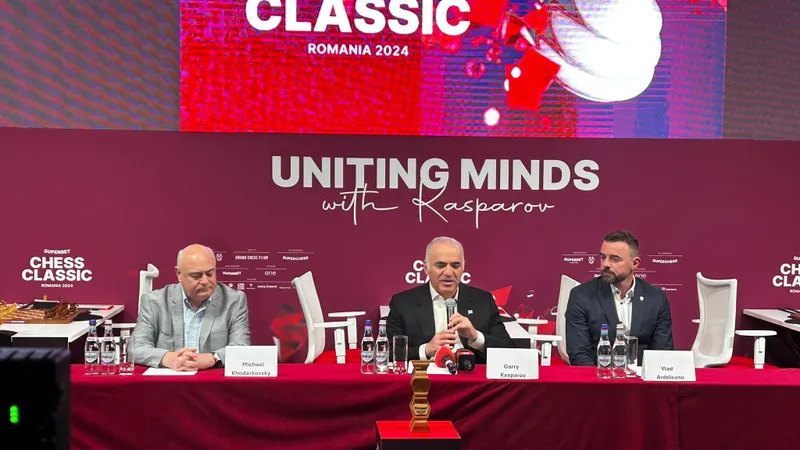 Garry Kasparov, la București: Mă simt în siguranță în România, nu și în Ungaria sau Austria - Foto: NW