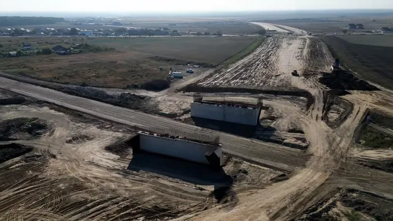 Ce porțiuni din Autostrada Moldovei vor fi deschise în 2024. A fost promisă de Ponta din 2014 - Foto: captură video