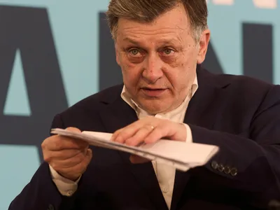 Crin Antonescu: ”Am un proiect prezidențial care vorbește despre cultură, vorbește despre educație” - FOTO: Profimedia (imagine cu rol ilustrativ)