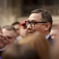 Ponta spune cum i-a salvat pielea lui George Simion. „Niște structuri mi-au cerut să îl extrag” - Foto: Profimedia Images