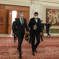 Dan Barna și Dragoș Tudorache au participat la „o ședință de terapie în grup”. Foto Inquam Photos/Octav Ganea