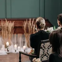 Familia a deschis sicriul pentru slujbă după 5 ore, mortul a deschis ochii - Foto: Pexels.com/Pavel Danyliuk - Imagine cu rol ilustrativ