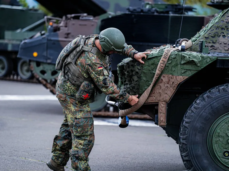 Cine câștigă războiul Europa Vs Rusia? UE produce mii de tancuri și zeci de avioane anual- Foto: Profimedia Images (imagine cu rol ilustrativ)