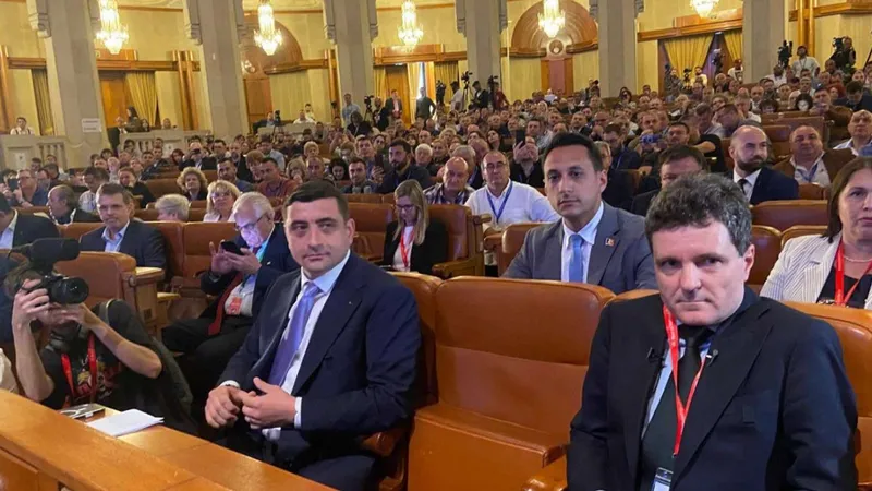Nicușor Dan și George Simion, întâlnire la summit-ul BNS. Sunt unul lângă celălalt - Foto: Antena3CNN