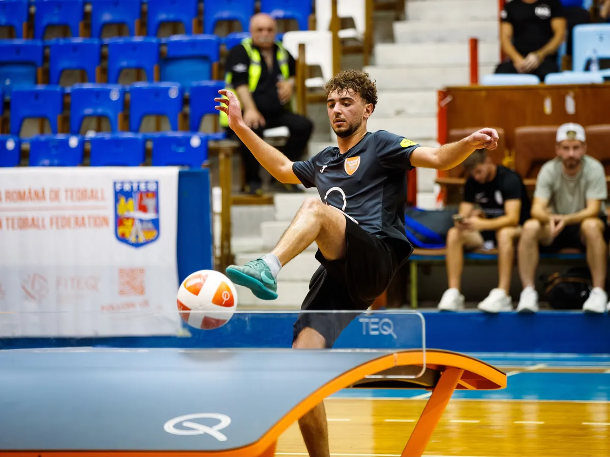 Meci de Teqball - Foto: Facebook / Teqball Romania (Imagine cu rol ilustrativ)