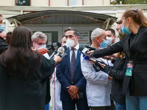 Până când este valabil certificatul de vaccinare anti-Covid-19? Valeriu Gheorghiță explică/FOTO: Facebook/RoVaccinare