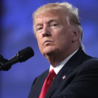 Donald Trump primeşte o amendă penală, pentru procesul considerat inutil, contra lui Hillary Clinton - Foto: Gage Skidmore pe Flickr