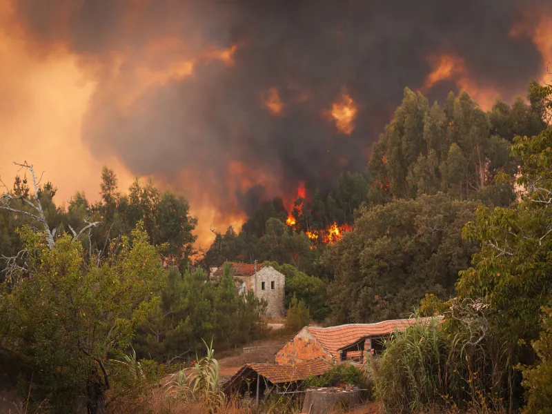 „Gătiți de vii”. Incendiile din Europa lovesc localnicii dar și turismul. Unde s-au făcut evacuări - Foto: Profimedia Images (imagine cu rol ilustrativ)