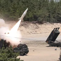 Crimeea sub asediu ATACMS. Sistemele rusești de rachete dintr-o unitate militară, distruse - Foto: Profimedia images