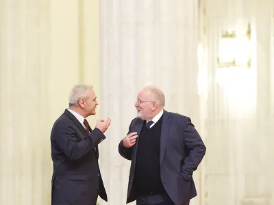 ANTIEUROPA Delirul lui Liviu Dragnea împotriva Uniunii Europene și a chiar a socialiștilor europeni (mai ales a lui Frans Timmersman) a crescut în amploare pe măsură ce s-au apropiat alegerile europarlamentare