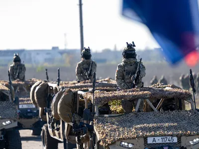 Pregătiri de 1 Decembrie - Foto: MapN