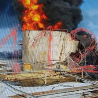Depozit de petrol din Belgorod, în flăcări după un atac cu drone - Foto: X/@trajaykay