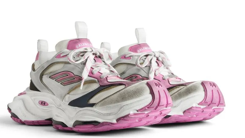 Adisați cargo FOTO: balenciaga.com