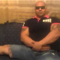 Tasi, locotenentul lui Romi Neguș, avea o baionetă când a fost arestat cu soția pentru proxenetism  Foto: Facebook