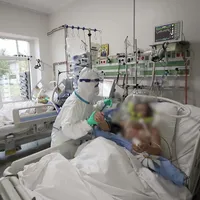 Cercetătorii au descoperit că femeile şi persoanele obeze prezintă riscuri mai mari de a rămâne pentru mai mult timp cu probleme de sănătate după contractarea noului coronavirus - Foto: captură video Youtube