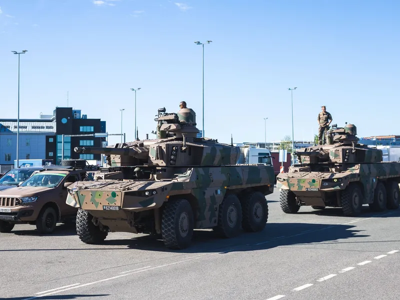 NATO dispune de armament modern, dar de prea puțini militari Foto: profimediaimages.ro