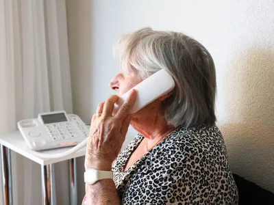 Escroci sentimentali care păcăleau pensionare, arestați în Africa. 3.700.000 escrocherii internațional - Foto: Profimedia Images (imagine cu  rol ilustrativ)