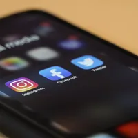 Facebook și Instagram permit răspândirea dezinformării privind Covid-19 (studiu)/FOTO: Unsplash