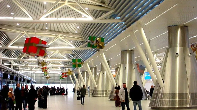 Bulgaria își face aeroport de 5 stele. România promite unul nou de 15 ani - Foto: Wikipedia/Spartakus79/CC BY-SA 3.0 (imagine cu caracter ilustrativ)