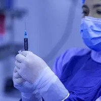 Ucraina va impune vaccinarea obligatorie a medicilor și a angajaților municipali/FOTO: Unsplash