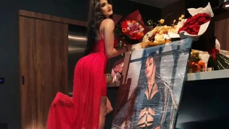 Luana Radu a lucrat la Secția 7 Poliție din București, dar s-a lăsat acum opt ani pentru că a avut o ofertă mai bună la videochat Foto: Instagram Bastet Ellie Dely