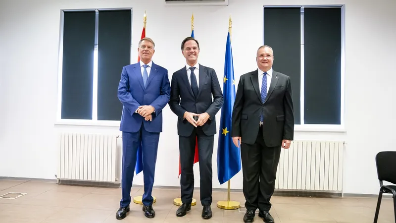 Premierul Regatului Ţărilor de Jos, Mark Rutte, Președintele Klaus Iohannis și Premierul Nicolae Ciucă