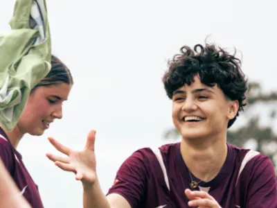 FOTO Două iranience au făcut gestul ”INTERZIS” și s-a terminat totul! ”Eu mi-am pierdut familia”