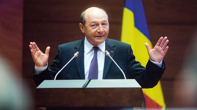 Traian Băsescu - Foto: INQUAM PHOTOS/ Marius Dumbrăveanu