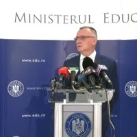 Ministrul Educației, Sorin Cîmpeanu, a prezintat Legile Educației/ Foto: Gov.ro