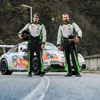 Simone va concura anul acesta pe un remarcabil Porsche 997 R-GT. / Foto: Porsche Romania
