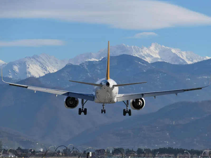 Un bărbat a deschis ușa de urgență a avionului și a mers pe aripă. De ce a făcut asta? - Foto: Profimedia / imagine cu caracter ilustrativ