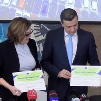 Adina Vălean și Sorin Grindeanu - Foto: News.ro