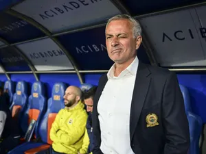 Ce lovitură: au bătut palma cu Jose Mourinho!