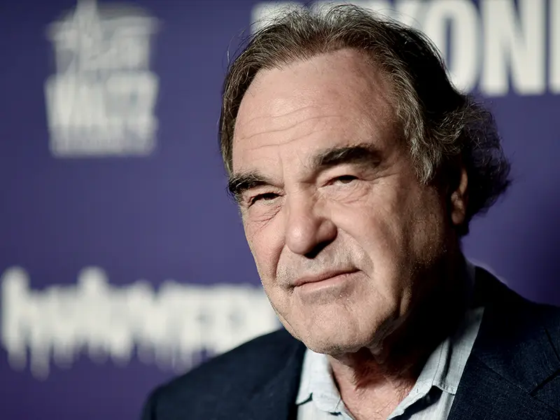 Regizorul american Oliver Stone/FOTO: aarp.org