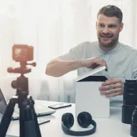 Influencerii români, vizați de noi reglementări! Ce vrea să facă UE - Foto: Profimedia Images/ Imagine cu caracter ilustrativ