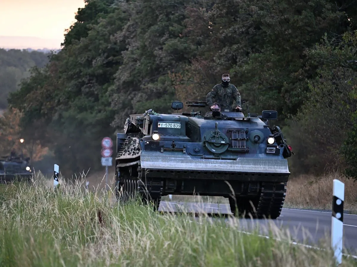 Blindate germane - FOTO Soldaten gehören in die Mitte der Gesellschaft/Facebook