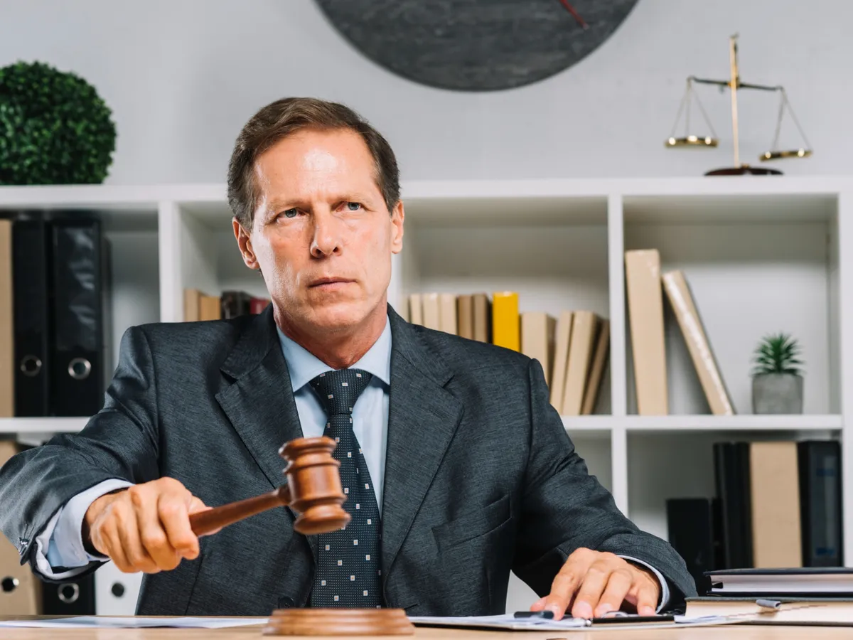 Judecătorii CCR și membrii CSM, bonus la pensie între 25.000 și 50.000 lei. Ce privilegii au de la guvern?