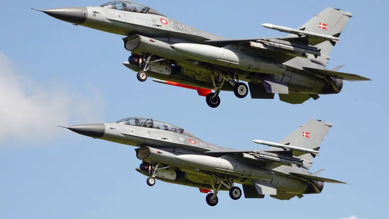 Danemarca livrează Ucrainei un alt lot de F-16 - Foto: X/front_ukrainian (imagine cu caracter ilustrativ)