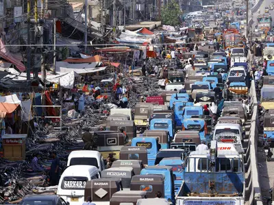 Puţin peste 37% din populaţia din Pakistan trăieşte sub pragul sărăciei, cu sub 3,65 dolari pe zi - Foto: Profimedia Images