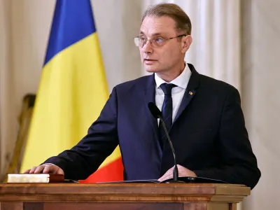 Premierul României Luca Niculescu - Foto: Gov.ro