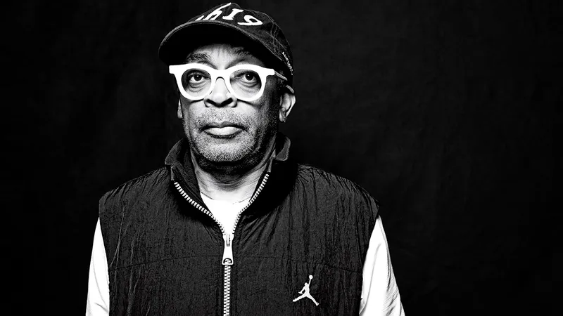 Memoria lui Malcolm X rămâne în conștiința publică după ce acesta a fost imortalizat în filmul biografic de Spike Lee
