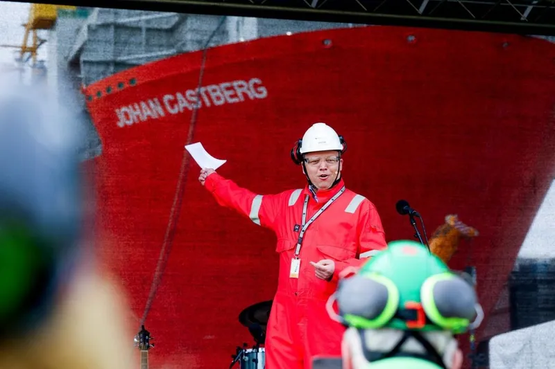 Ministrul norvegian al Finanţelor, Trygve Slagsvold Vedum, vorbeşte la Şantierul Naval Aker Solutions - Foto: Profimedia Images