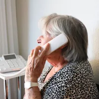 Escroci sentimentali care păcăleau pensionare, arestați în Africa. 3.700.000 escrocherii internațional - Foto: Profimedia Images (imagine cu  rol ilustrativ)