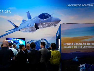 CF-35, varianta canadiană a avionului de vânătoare F-35, la standul Lockheed Martin de la Asociația Canadiană a Industriilor de Apărare și Securitate - Foto: Profimedia Images