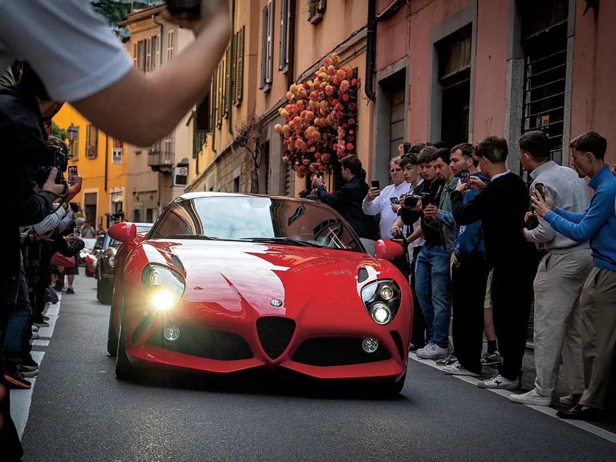 Premiul de Design Concorso d’Eleganza pentru Concepte & Prototipuri: Alfa Romeo 8C Doppia Coda Zagato