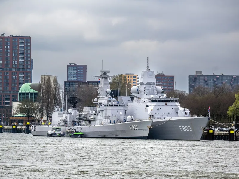 Nave militare în portul Rotterdam, Olanda - Foto: Profimedia Images