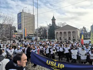 FSLI anunță proteste în toată țara. Sindicaliștii din învățământ, nemulțumiți de salarii și sporuri. - Foto: Facebook/Fsli Romania