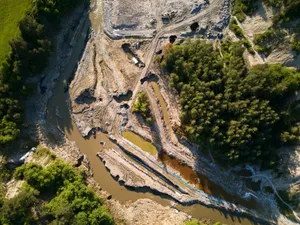 Râul Mureș, contaminat. Poluarea de la Praid ajunge în Ungaria și omoară peștii. Dezastru ecologic - Foto: INQUAM PHOTOS / Alex Nicodim