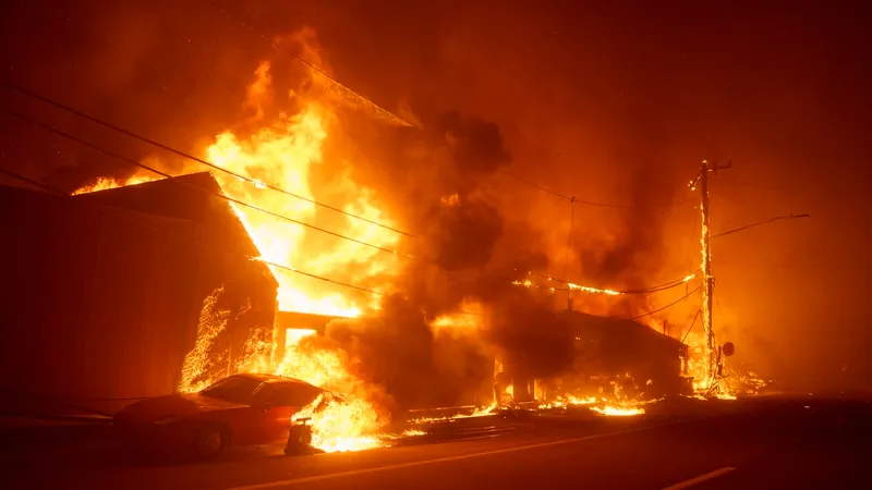 S-a dezlănțuit iadul în Los Angeles. 30.000 de oameni trebuie să evacueze. 10.000 de case, distruse - Foto: Profimedia Images